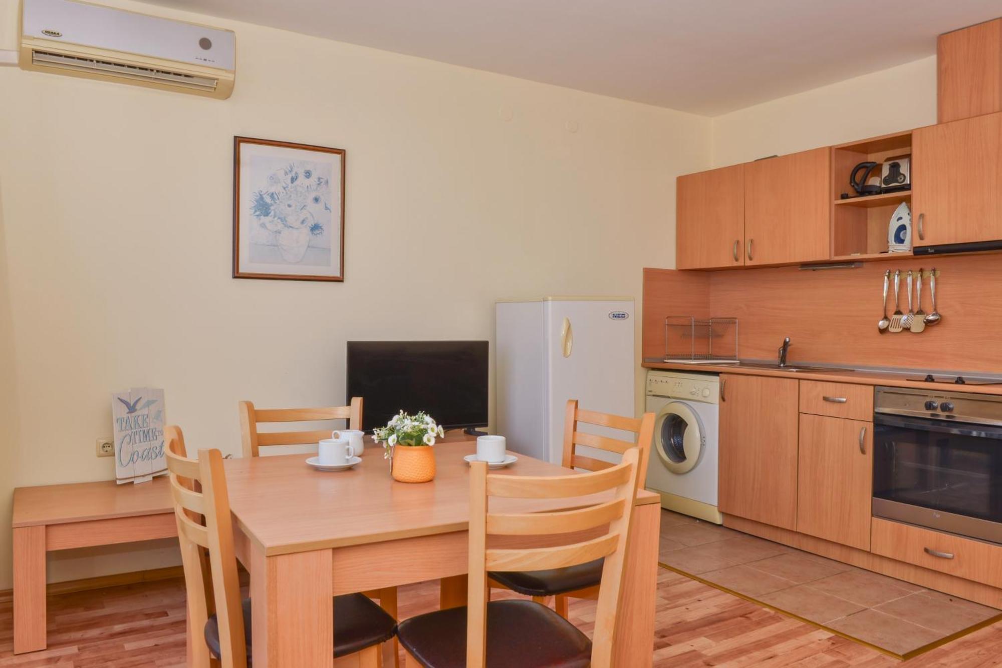 Crown And Imperial Apartments Светий Влас Екстер'єр фото
